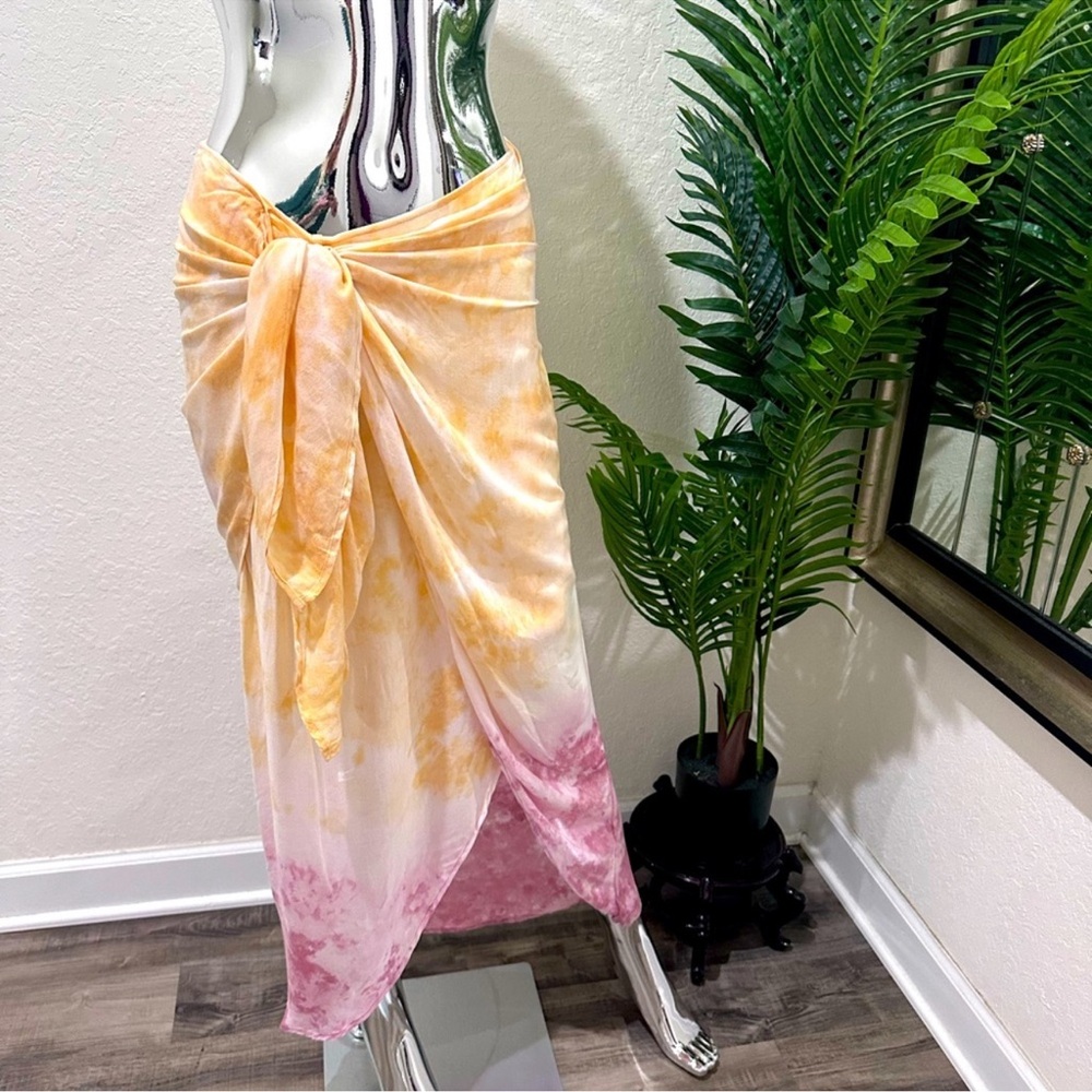 Young Fabulous & Broke Peach and Pink Sarong S - Picture 4 of 7